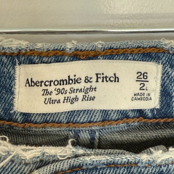 A&F Ultra High Rise '90s Straight Jean (Sz 26/2L) - Picture 3 of 3